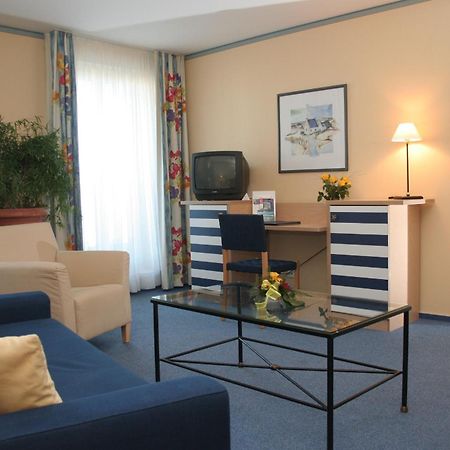 Hotel & Restaurant Seebruecke Zingst Dış mekan fotoğraf